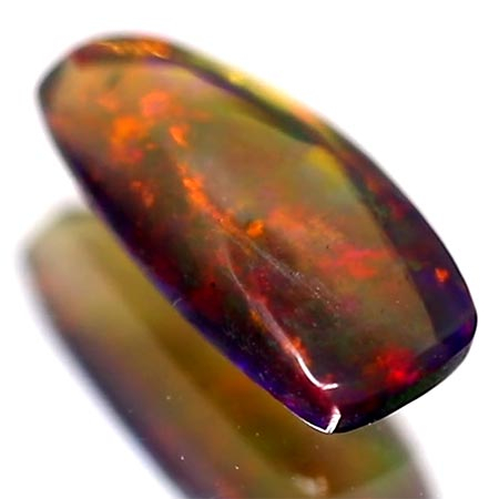 Schwarzer Opal mit 0.89 Ct, AAA Grade