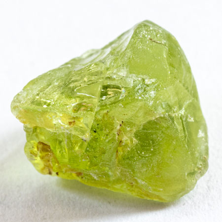 Peridot Kristall mit 7.52 Ct