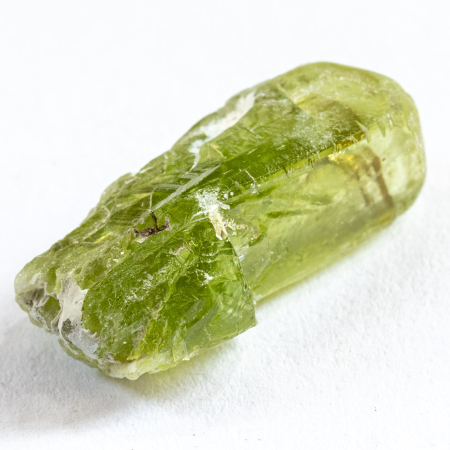 Peridot Kristall mit 7.80 Ct