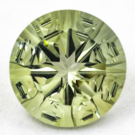 Grüner Amethyst mit 5.73 Ct im Spider-Schliff