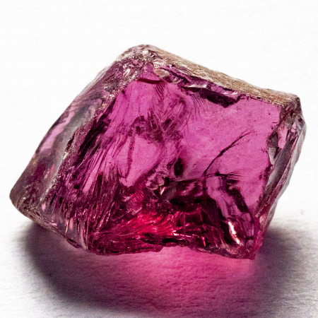 Rhodolit Kristall mit 4.18 Ct