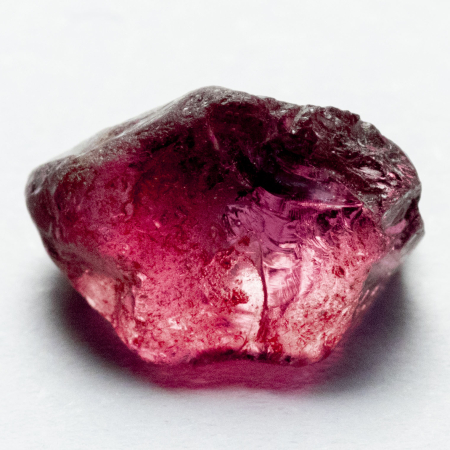Rhodolit Kristall mit 4.24 Ct
