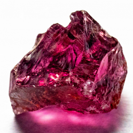 Rhodolit Kristall mit 4.48 Ct