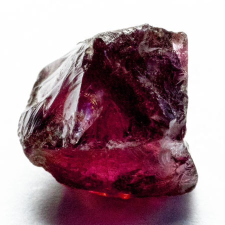 Rhodolit Kristall mit 4.75 Ct