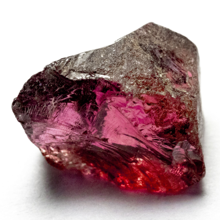 Rhodolit Kristall mit 5.06 Ct