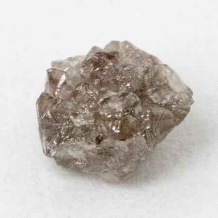 Pinkfarbener Rohdiamant mit 0.51 Ct