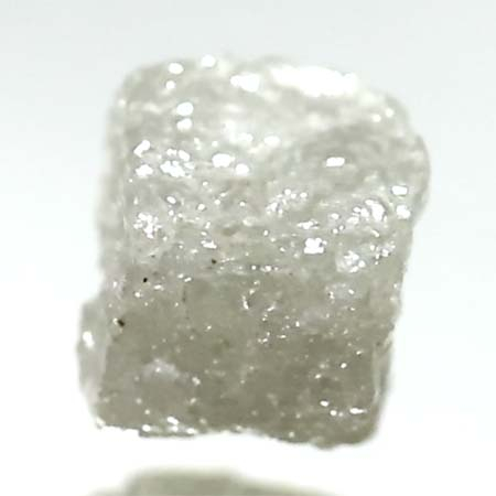Besonderheit: Rohdiamant Würfel mit 0.94 Ct