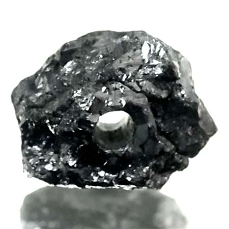 Schwarzer  Rohdiamant 1.03 Ct, gebohrt