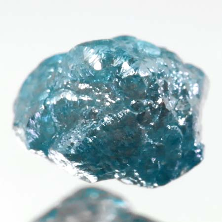 Blauer Rohdiamant mit 1.06 Ct