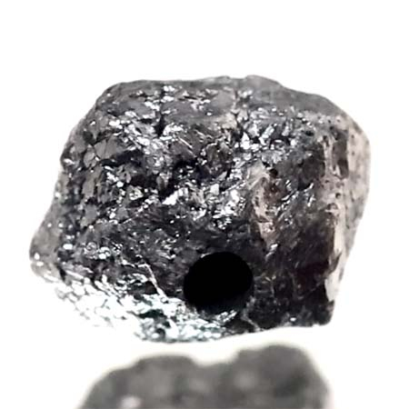 Schwarzer  Rohdiamant 1.92 Ct, gebohrt