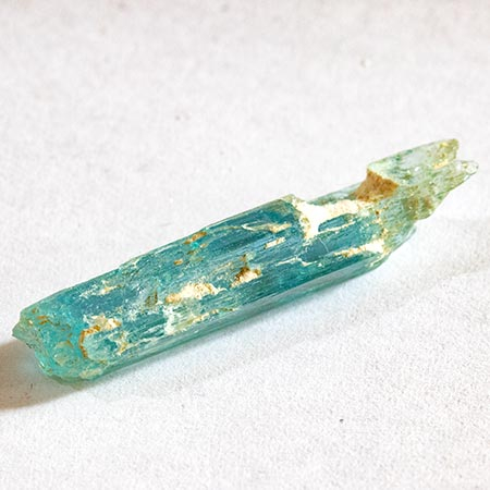 Santa-Maria farbener Aquamarin Kristall mit 8.30 Ct