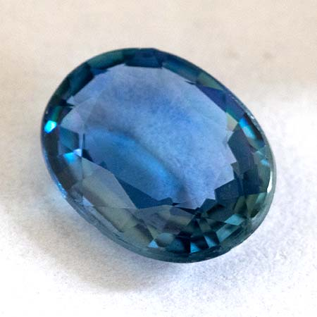 Blauer Saphir mit 1.39 Ct