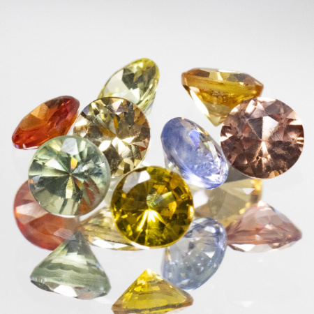 1 Ct Saphire im Brillantschliff, 3 mm