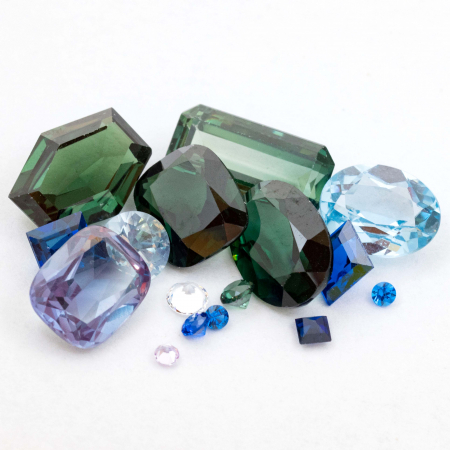 Verschiedene Schmucksteine mit 25.85 Ct