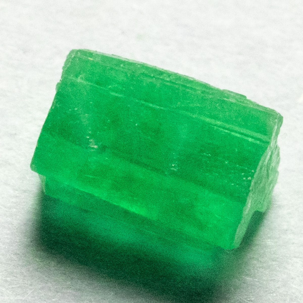 Kolumbianischer Smaragd-Kristall mit 1.38 Ct, transparent - Smaragd Ct