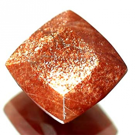 Sonnenstein mit 9.72 Ct, facettiert