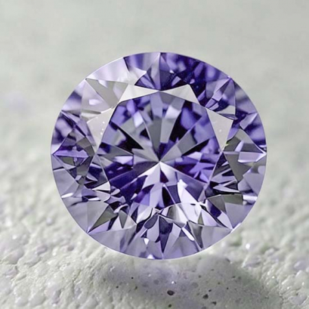 Burma Spinell mit 0.27 Ct Brillantschliff, unbehandelt