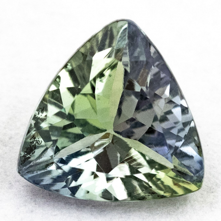 Bicolor Tansanit mit 0.65 Ct, unbehandelt