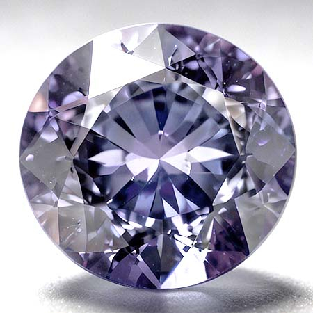 Pinkvioletter Tansanit mit 1.22 Ct