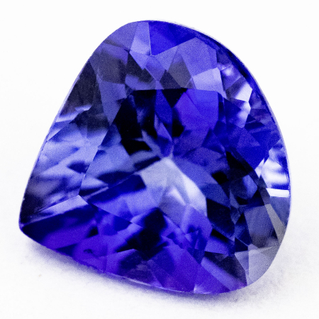 Augenreiner Tansanit mit 1.54 Ct, AA Grade