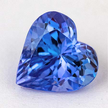 Augenreiner Tansanit mit 1.22 Ct, AA+ Grade, Herzschliff