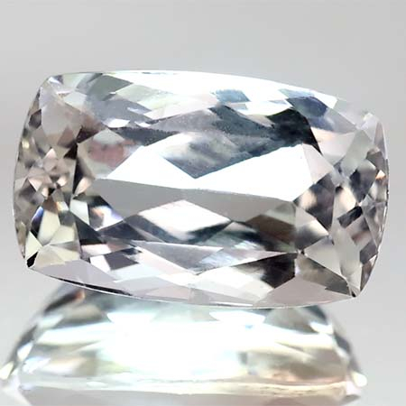 Weisser Topas mit 10.57 Ct