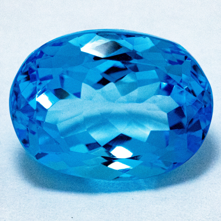 Topas in Swiss Blue mit 14.32 Ct, AAA Grade