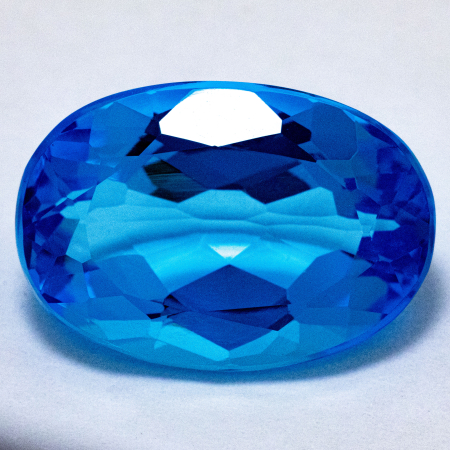 Topas in Swiss Blue mit 21.63 Ct, AAA Grade