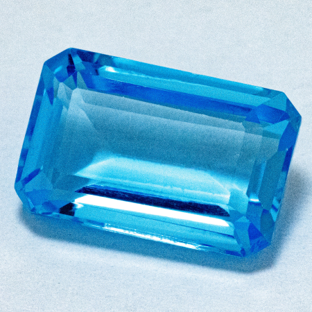 Topas in Swiss Blue mit 7.62 Ct, AAA Grade