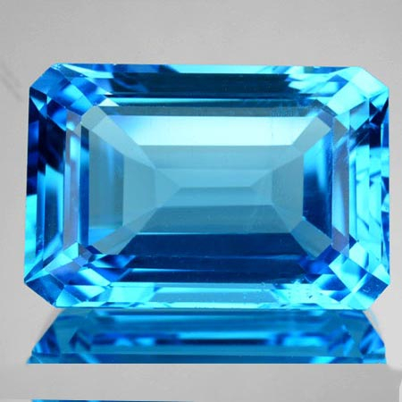 Topas in Swiss Blue 6 x 4 mm, ca. 0.75 Ct