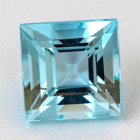 Topas in Sky Blue 5 x 5 mm, ca. 0.80 Ct