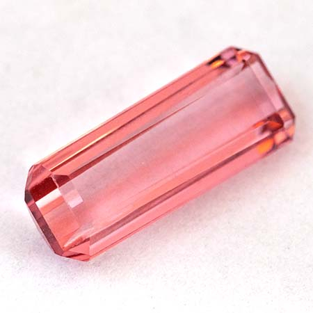 Pink Turmalin mit 1.73 Ct