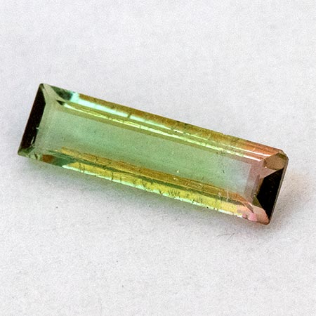 Bicolor Turmalin mit 0.33 Ct