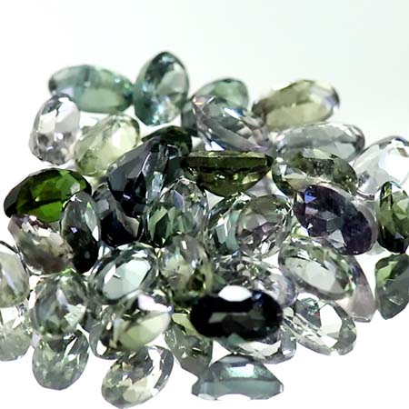 Verschiedene Turmaline mit 7.50 Ct