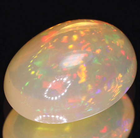 Opal mit 2.45 Ct