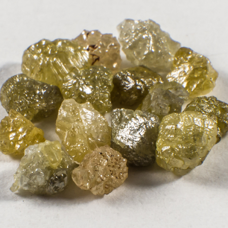 17 Stück Gelbe Rohdiamanten mit 1.43 Ct