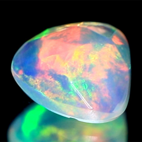 Opal im Rosenschliff mit 0.76 Ct
