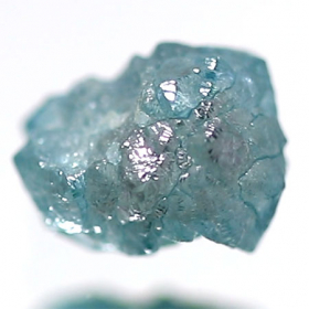 Blauer Rohdiamant mit 1.35 Ct