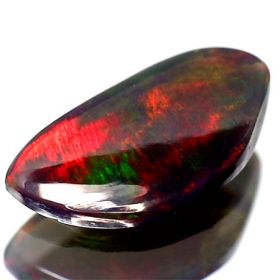 Schwarzer Opal mit 1.53 Ct, AAA Grade