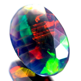 Schwarzer Opal mit 1.70 Ct - facettiert, AAA Qualität