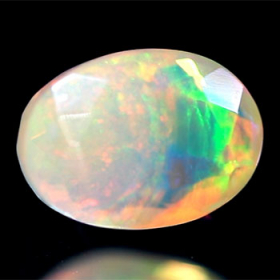 Facettierter Welo-Opal mit 1.89 Ct