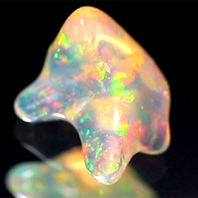 Welo Opal-Kristall mit 1.99 Ct, poliert