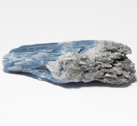 Kyanit Kristall mit 156.90 Ct