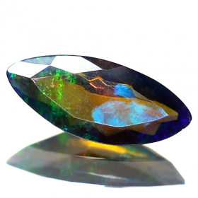 Schwarzer Opal mit 2.73 Ct