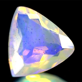 Facettierter Welo-Opal mit 2.05 Ct