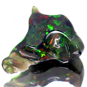 Schwarzer Opal-Kristall 2.58 Ct, poliert