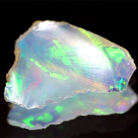 Opalkristall mit 2.58 Ct, AAA Grade