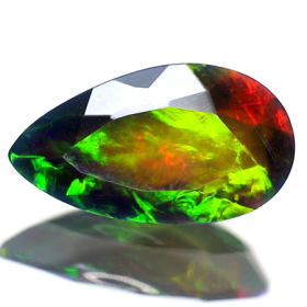 Schwarzer Opal mit 2.66 Ct - facettiert, AAA Qualität