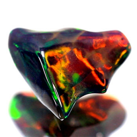 Schwarzer Opal-Kristall 2.76 Ct, AAA Grade, poliert