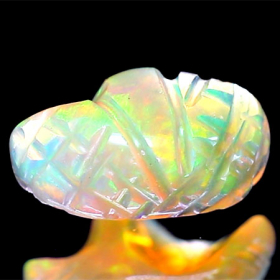 Gravierter Welo Opal-Kristall mit 2.81 Ct